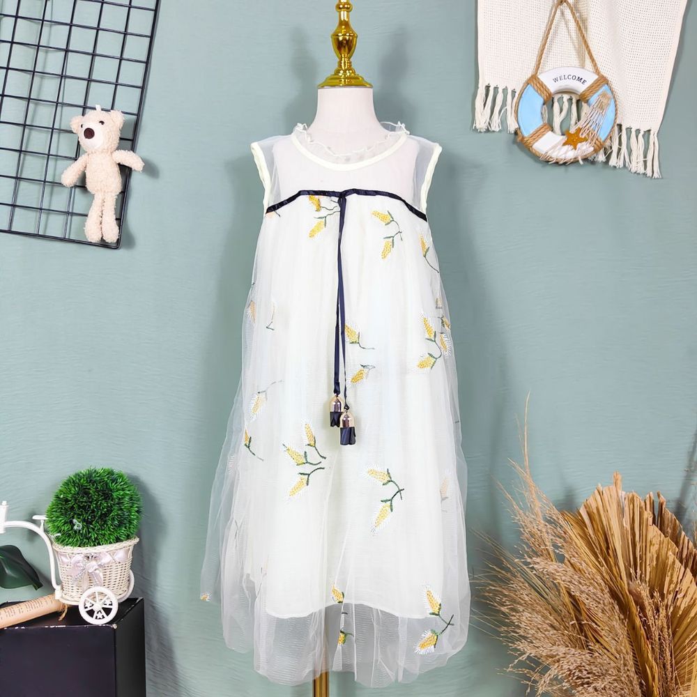 Dress Corn Black Line Beauty