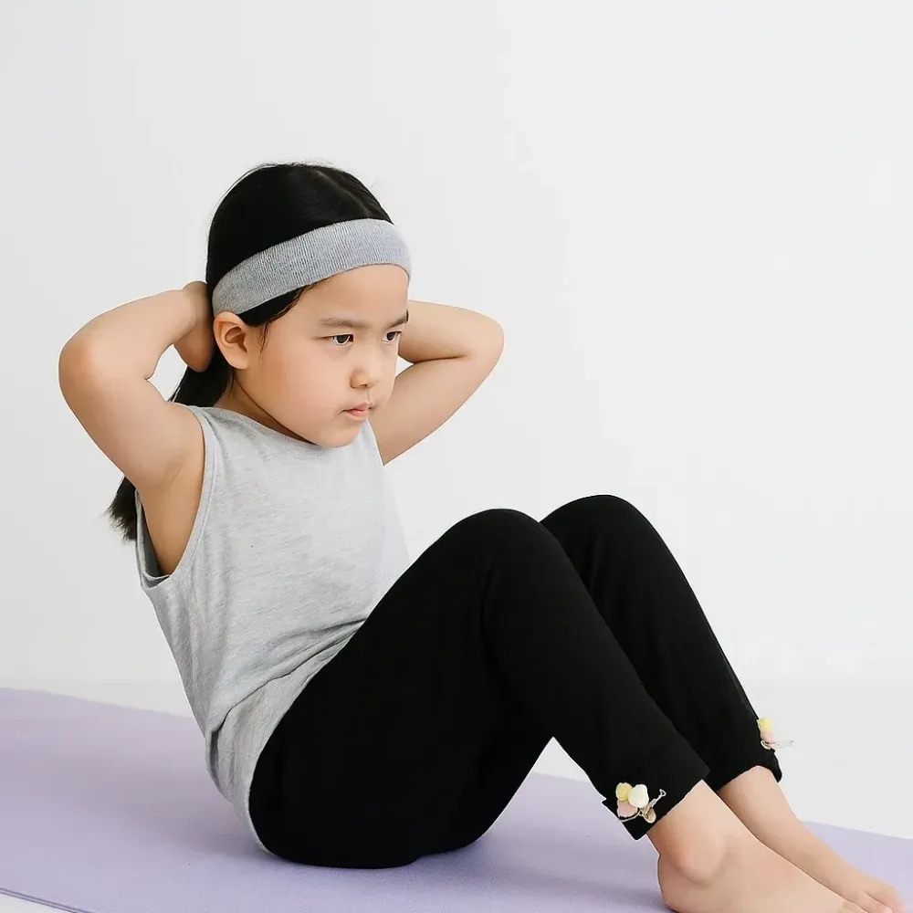 Leging Edge Bucket Pompom