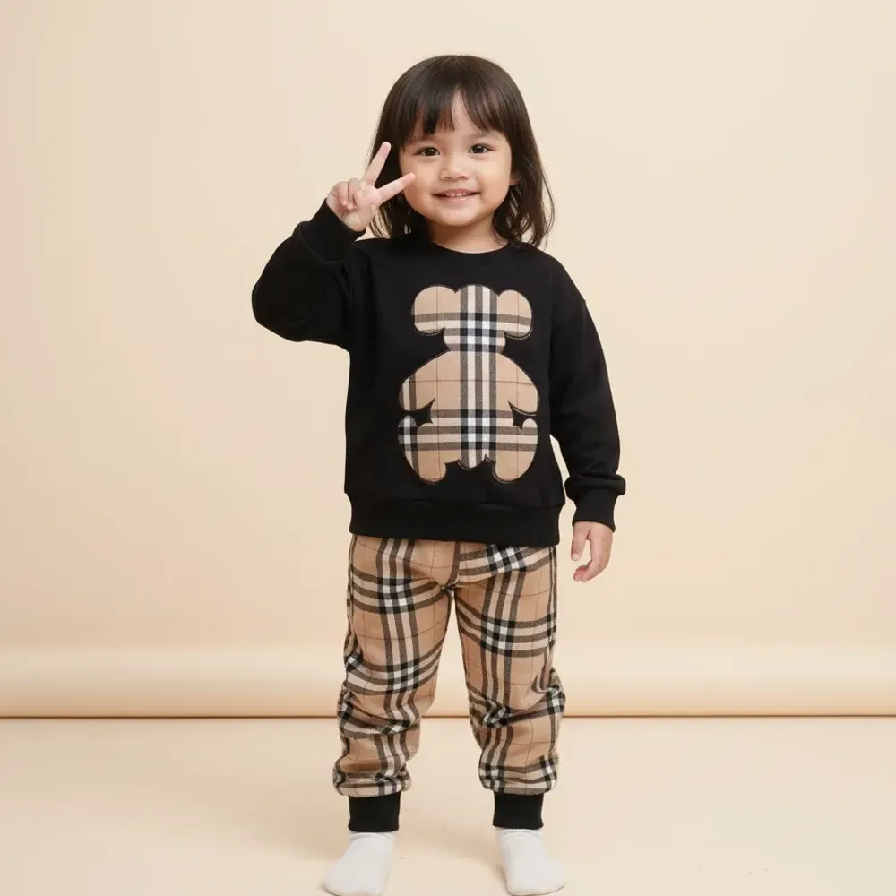 Setelan Bear Burberry Motive