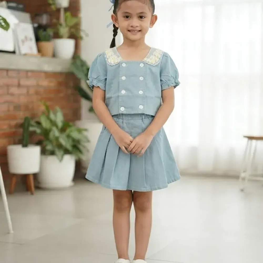 Set Girl Turn Buttoned Daisy Denim
