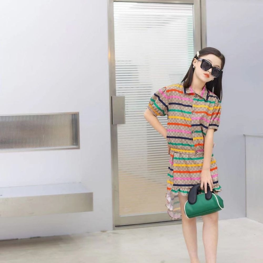 Setelan Coloring Line Burberry